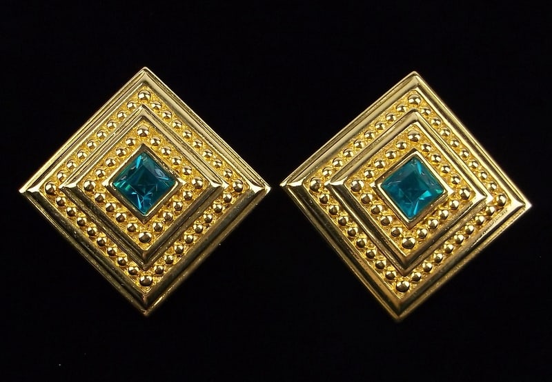 New Vintage Swarovski Crystal Earrings Signed: new condition