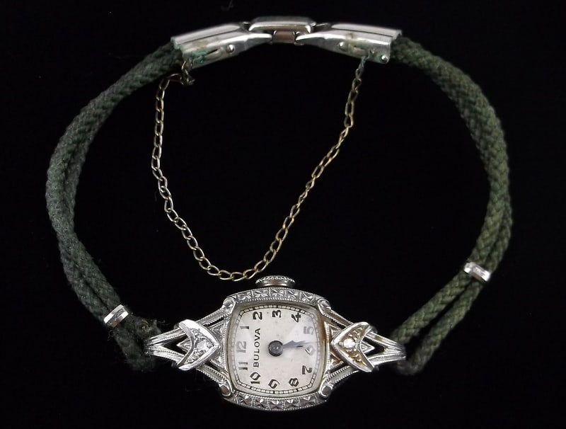 Stunning Vint 1940s Bulova 14kt Gold Case Diamond Watch (1 of 4)