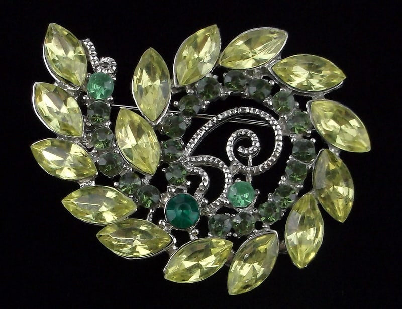 Mint Vintage Rhinestone Brooch (1 of 3)