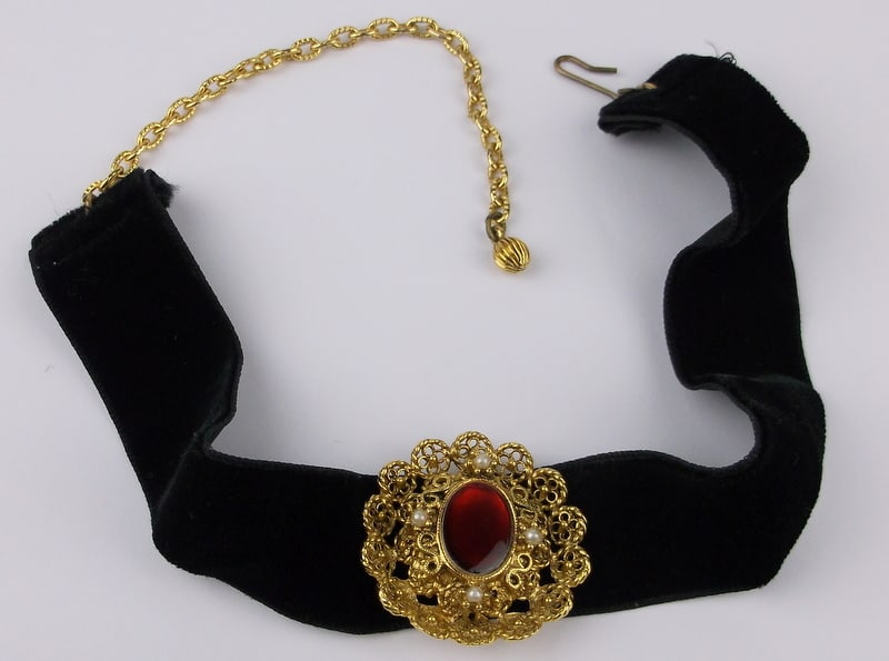 Mint Vintage 1960s Rhinestone Choker Necklace 15": Mint Condition, In Like New Condition, Perfect