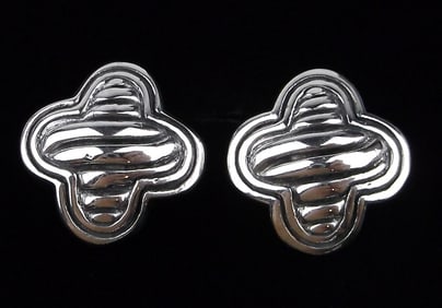 Mint Vintage Thick Sterling Silver Cross Earrings