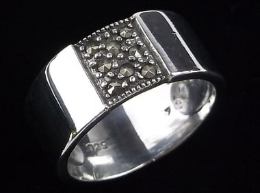 Stunning Vint Thick Sterling Silver Marcasite Band Ring 7