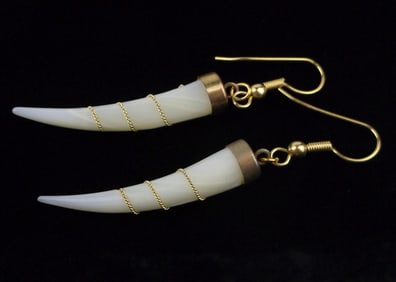 Mint Vintage MOP Clawtooth Earrings