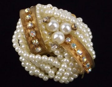 Mint Vintage 1960s Rhinestone Faux Pearl Brooch
