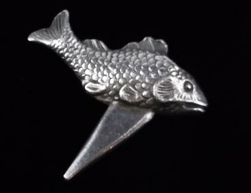 Stunning Vintage 1940s Fish Cake Candle Holder