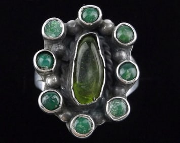 Stunning 1960s Navajo Sterling Silver Gaspeite Peridot Ring 8