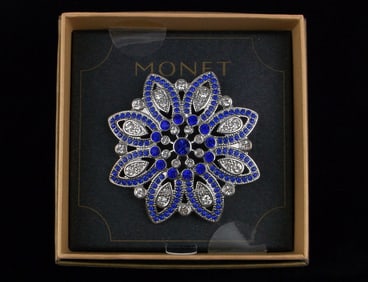 New Boxed Monet Rhinestone Star Brooch $26