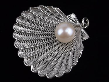 New Sterling Silver Pearl Clamshell Pendant