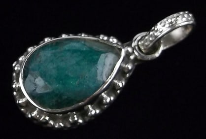 New Bali Sterling Silver 2ct Emerald Teardrop Pendant