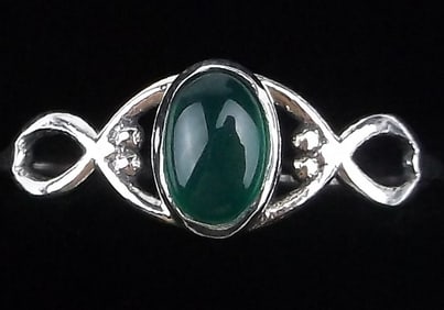 New Bali Sterling Silver Green Chalcedony Ring 7