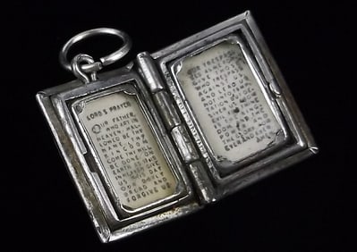 Stunning Vint 1950s Sterling Silver Lords Prayer Pendant
