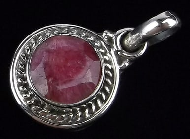 New Bali Sterling Silver 1ct Ruby Pendant