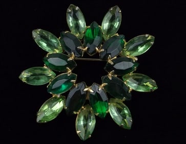 Stunning Vintage 1960s Rhinestone Brooch Juliana?