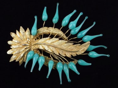 Rare Stunning 1960s Vogue Jewelry Art Glass Brooch
