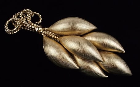Big Mint Vintage 1960s Napier Gold Tone Brooch