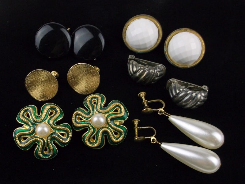 6 Gorgeous Vintage 1950s-70s Earrings Sets Lot (1 of 2)