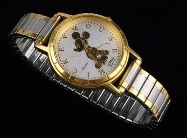Stunning Vint Disney Lorus Mickey Mouse Watch Needs Battery