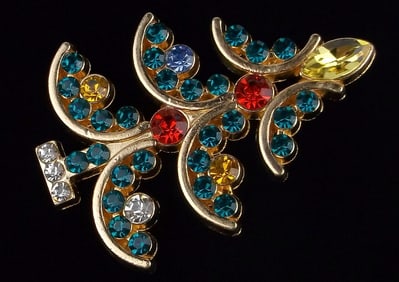 Mint Enameled Rhinestone Christmas Tree Brooch