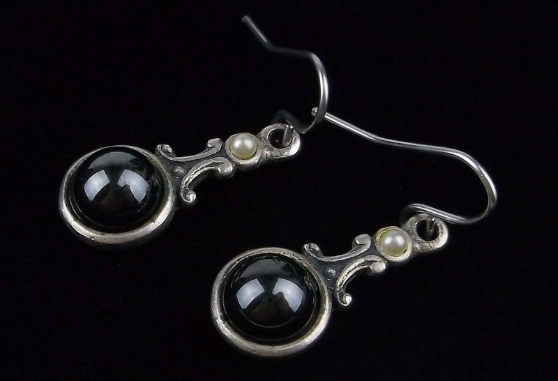 Mint Vintage Sterling Silver Onyx Pearl Drop Earrings: Guaranteed Solid 925 Sterling Silver, in Excellent Condition