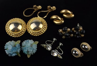 7 Gorgeous Vint 1950s-80s Earrings Sets Lot Some Signed