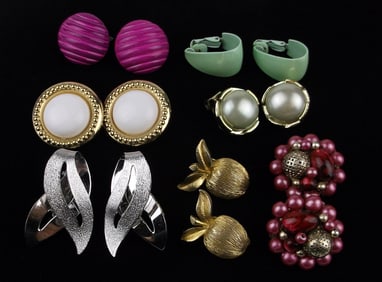 7 Gorgeous Vint 1950s-70s Earrings Sets Lot Some Signed