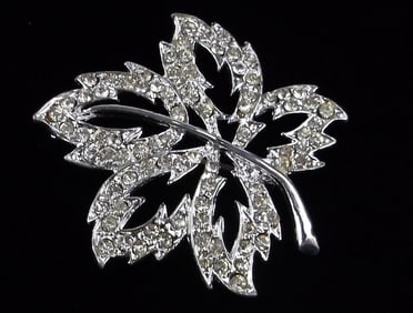 Mint Vintage 1950s Rhinestone Leaf Brooch