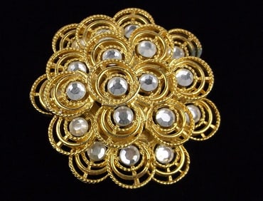 Gorgeous Vintage 1960s Rhinestone Brooch