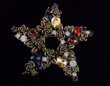Mint Enameled Rhinestone Star Brooch