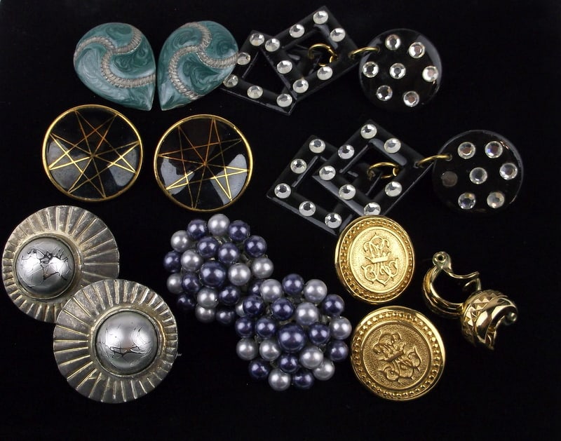 7 Gorgeous Vint 1950s-80s Earrings Sets Lot Atomic Some Signed: o Lot of Vintage Earrings, you get all 7 sets, nice lot