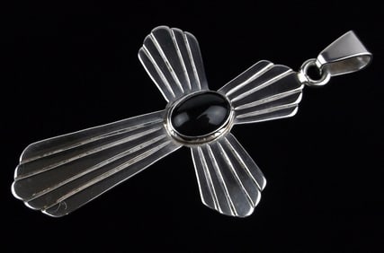Big Mint Vint Taxco Sterling Silver Onyx Cross Pendant TM120
