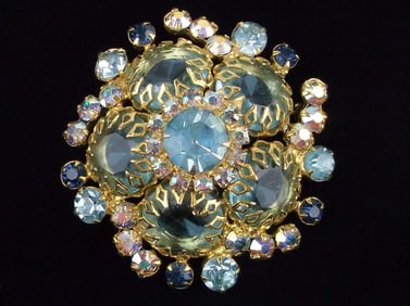 Mint Vintage 1960s Juliana Rhinestone Brooch