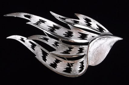 New Vintage 1960s Crown Trifari Brooch