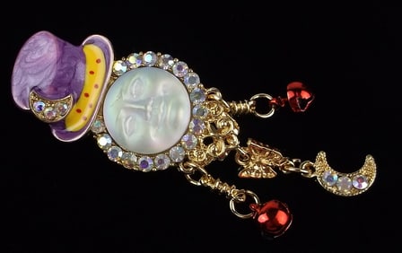 Mint Enameled Rhinestone Willy Wonka Moonface Brooch