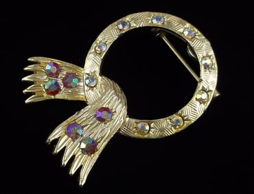 Mint Vintage 1960s Rhinestone Brooch