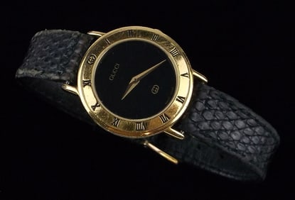 Vintage Gucci Roman Numeral Wristwatch Needs Battery