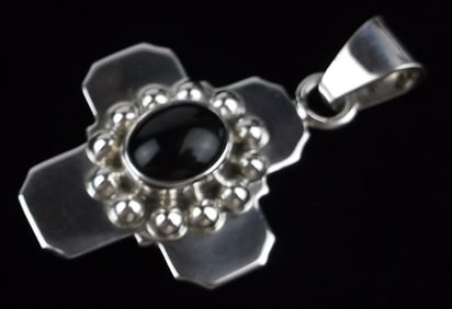 Mint Vint Taxco Sterling Silver Onyx Cross Pendant TC117