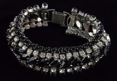 Mint Big Vint 1950s Rhinestone Soft Bracelet 7.5 Designer