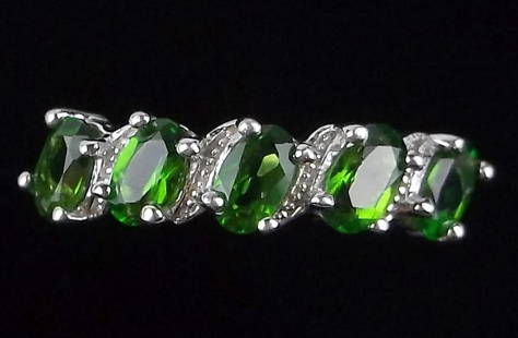 Mint Designer Sterling Silver Peridot Ring 6: Solid Sterling Silver Guaranteed, in Brand New Never Worn Condition.