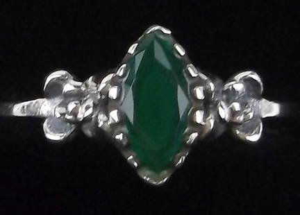 New Sterling Silver Green Chalcedony Ring 7: Solid Sterling Silver Guaranteed, in Brand New Never Worn Condition.
