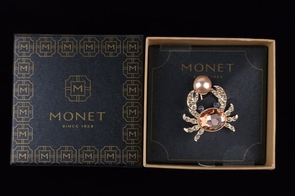New Boxed Monet Rhinestone Crab Brooch $26