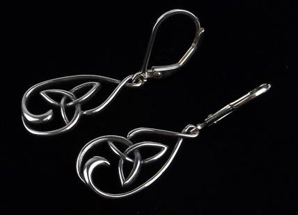 Mint Designer Sterling Silver Drop Earrings: Guaranteed Solid 925 Sterling Silver, in Excellent Condition
