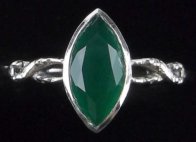 New Sterling Silver Green Chalcedony Ring 7