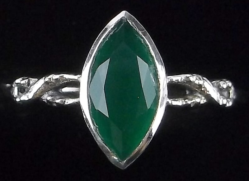 New Sterling Silver Green Chalcedony Ring 7: Solid Sterling Silver Guaranteed, in Brand New Never Worn Condition.