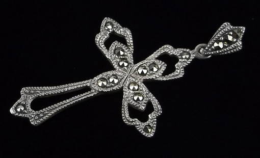 Mint Vintage Sterling Silver Cross Pendant: Guaranteed Solid 925 Sterling Silver, in Excellent Condition