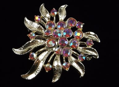New Vintage 1950s Rhinestone Brooch