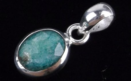 New Sterling Silver 1.25ct Emerald Solitaire Pendant