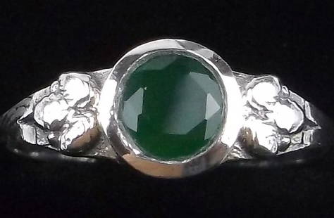 New Sterling Silver Green Chalcedony Ring 7.5: Solid Sterling Silver Guaranteed, in Brand New Never Worn Condition.