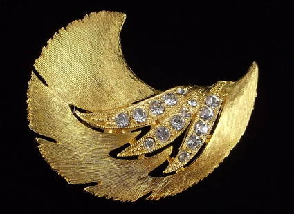 New Vintage Jonette Jewelry JJ Rhinestone Brooch: new condition