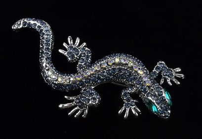 Mint Enameled Rhinestone Lizard Brooch