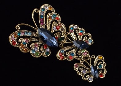 Mint Enameled Rhinestone Butterfly Sway Brooch
